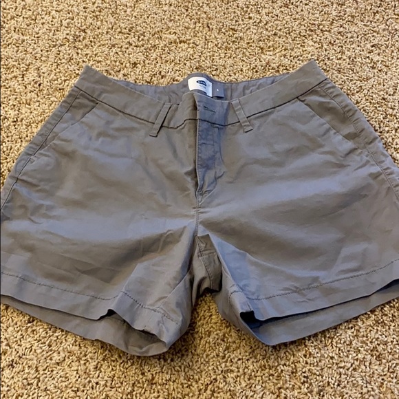 Old Navy Pants - old navy gray 4 long Chino shorts everyday small